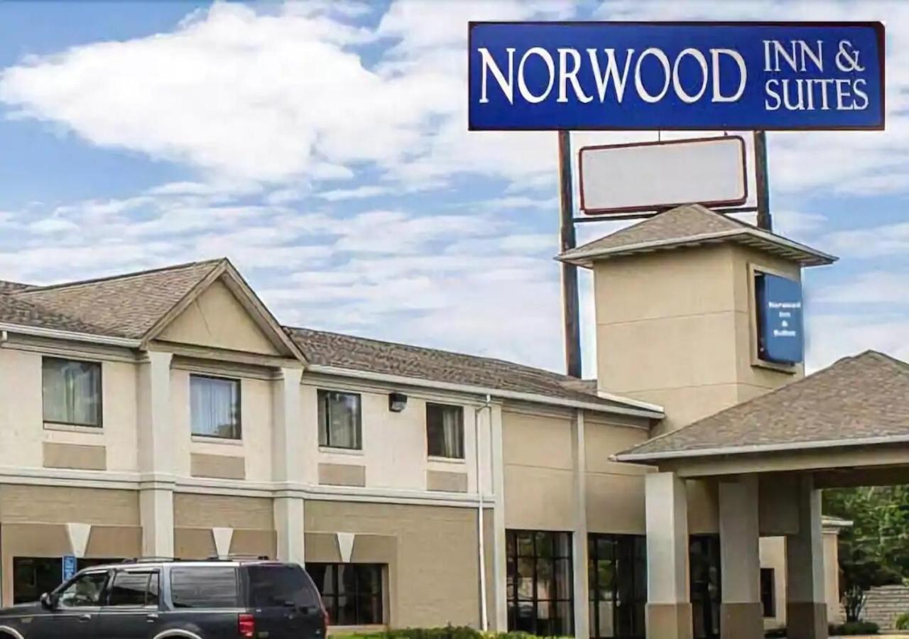 Norwood Inn & Suites Columbus Exterior photo
